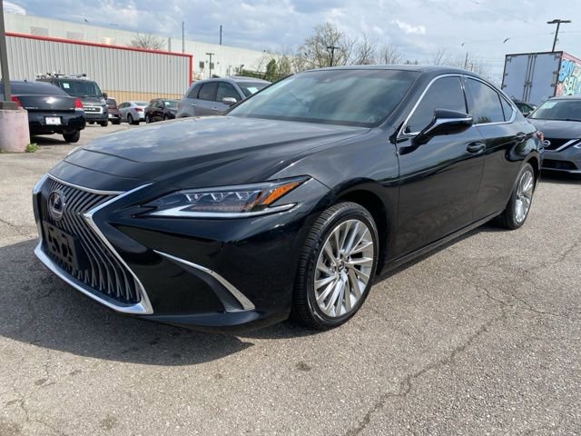 Used 2021 Lexus ES 300h w/ Accessory Package 2 FWD image 3