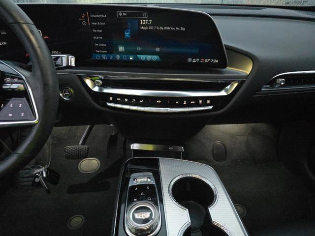 Used 2024 Cadillac Lyriq Tech image 13