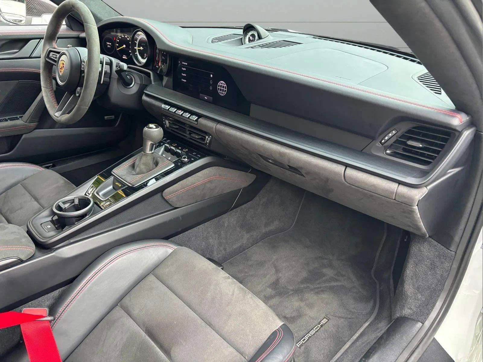 Used 2022 Porsche 911 GT3 image 27