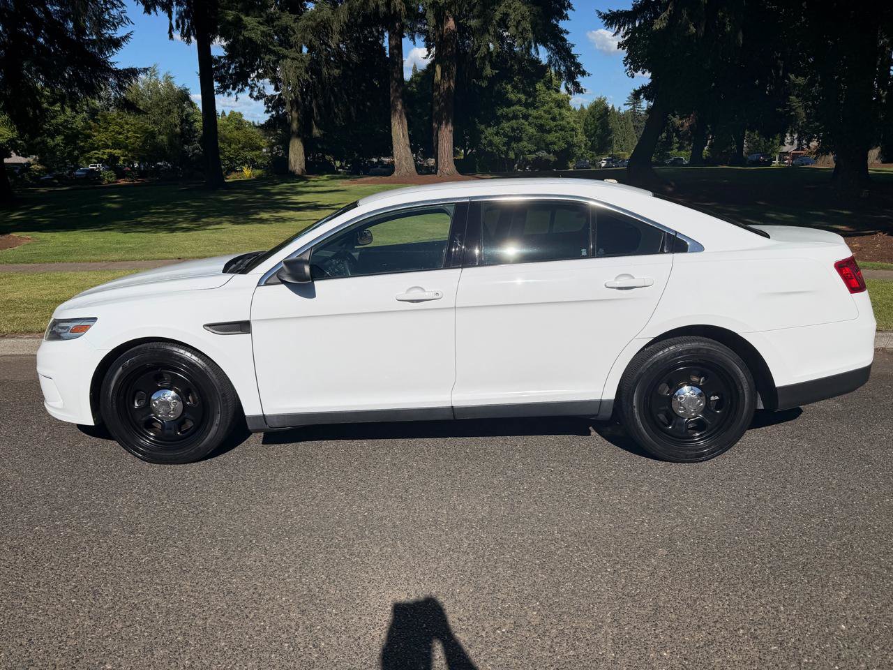Used 2015 Ford Taurus Police Interceptor AWD image 2