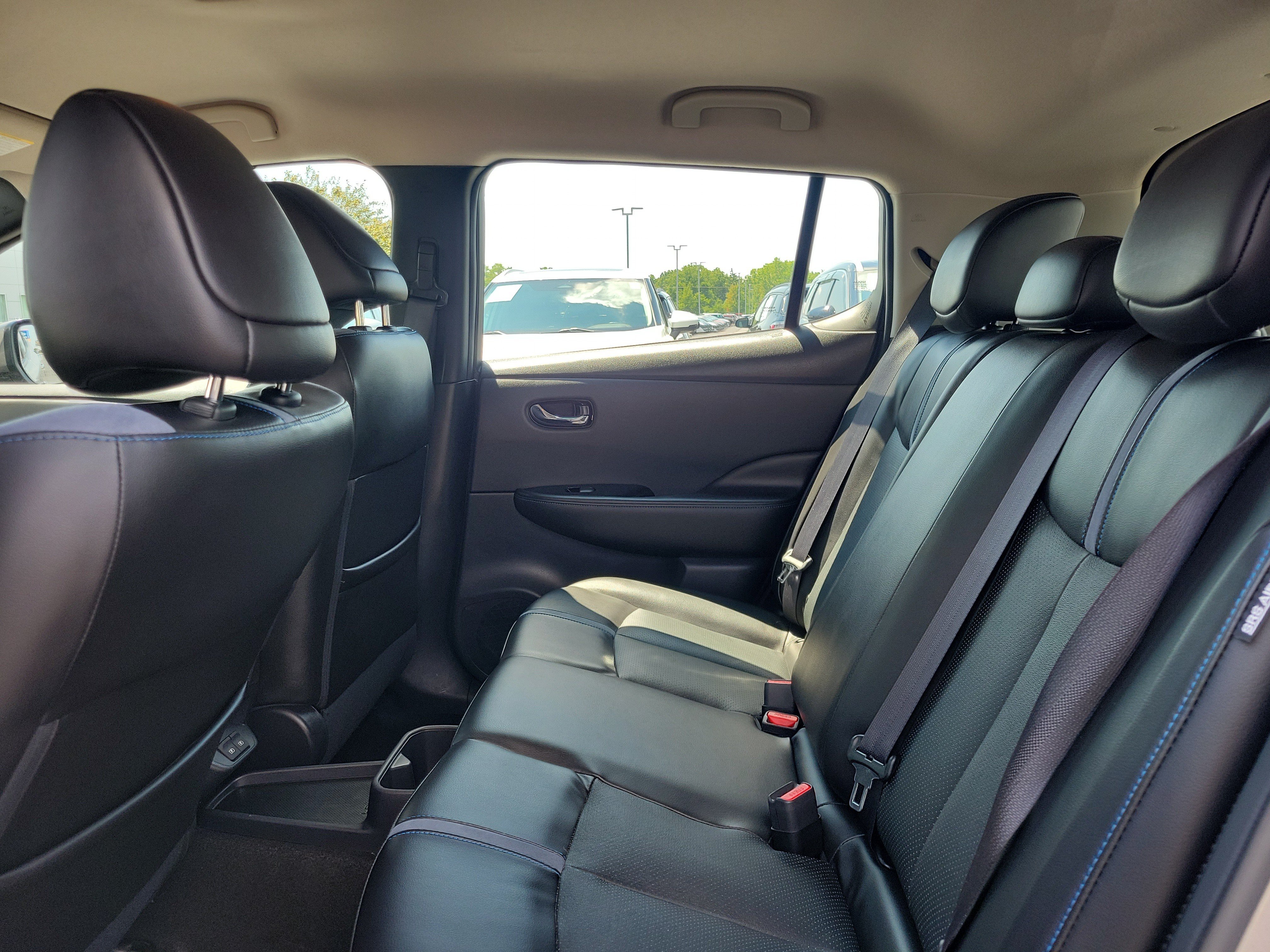 Certified 2022 Nissan Leaf SL Plus FWD image 11