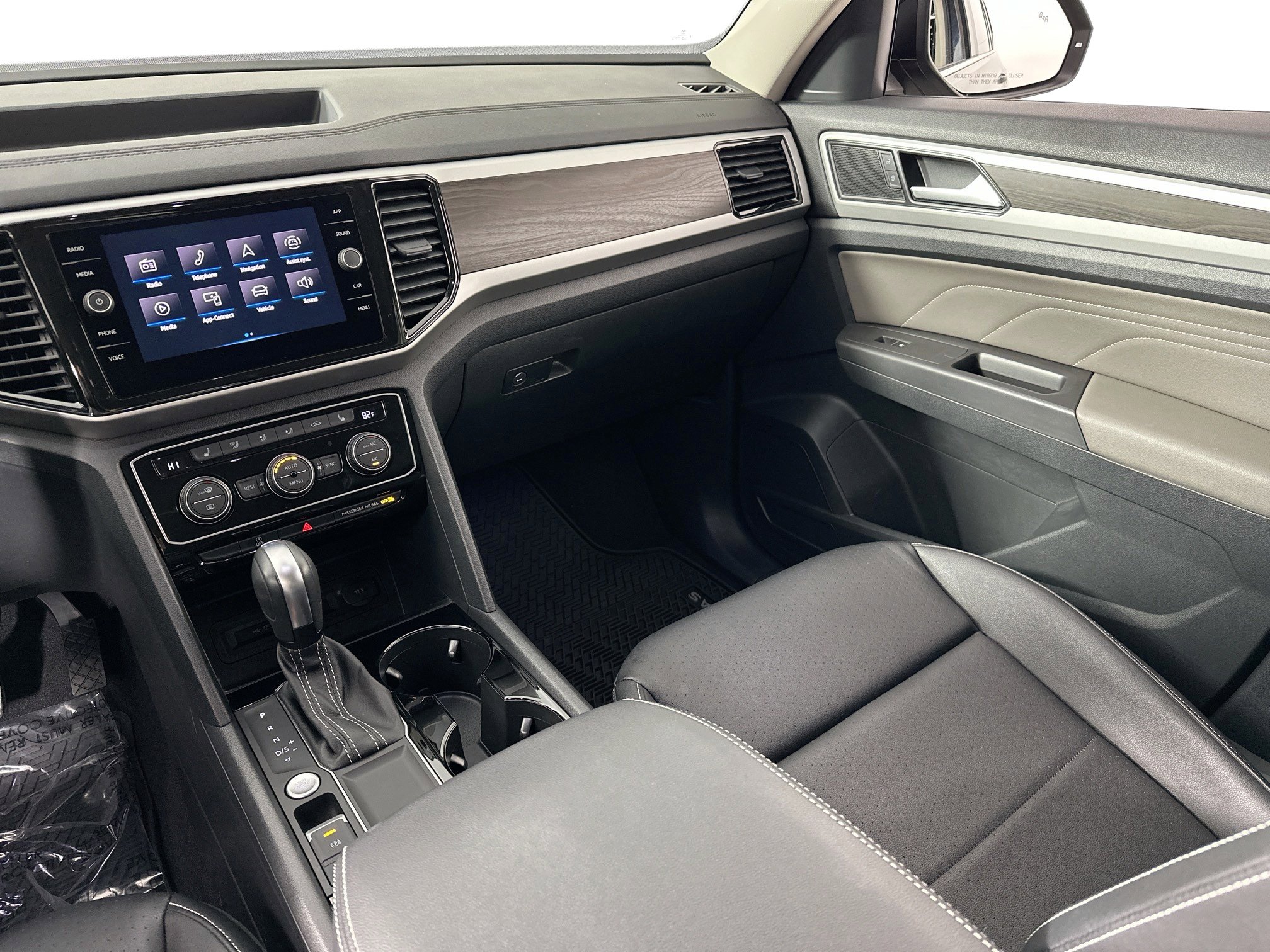 Used 2023 Volkswagen Atlas SE FWD image 22