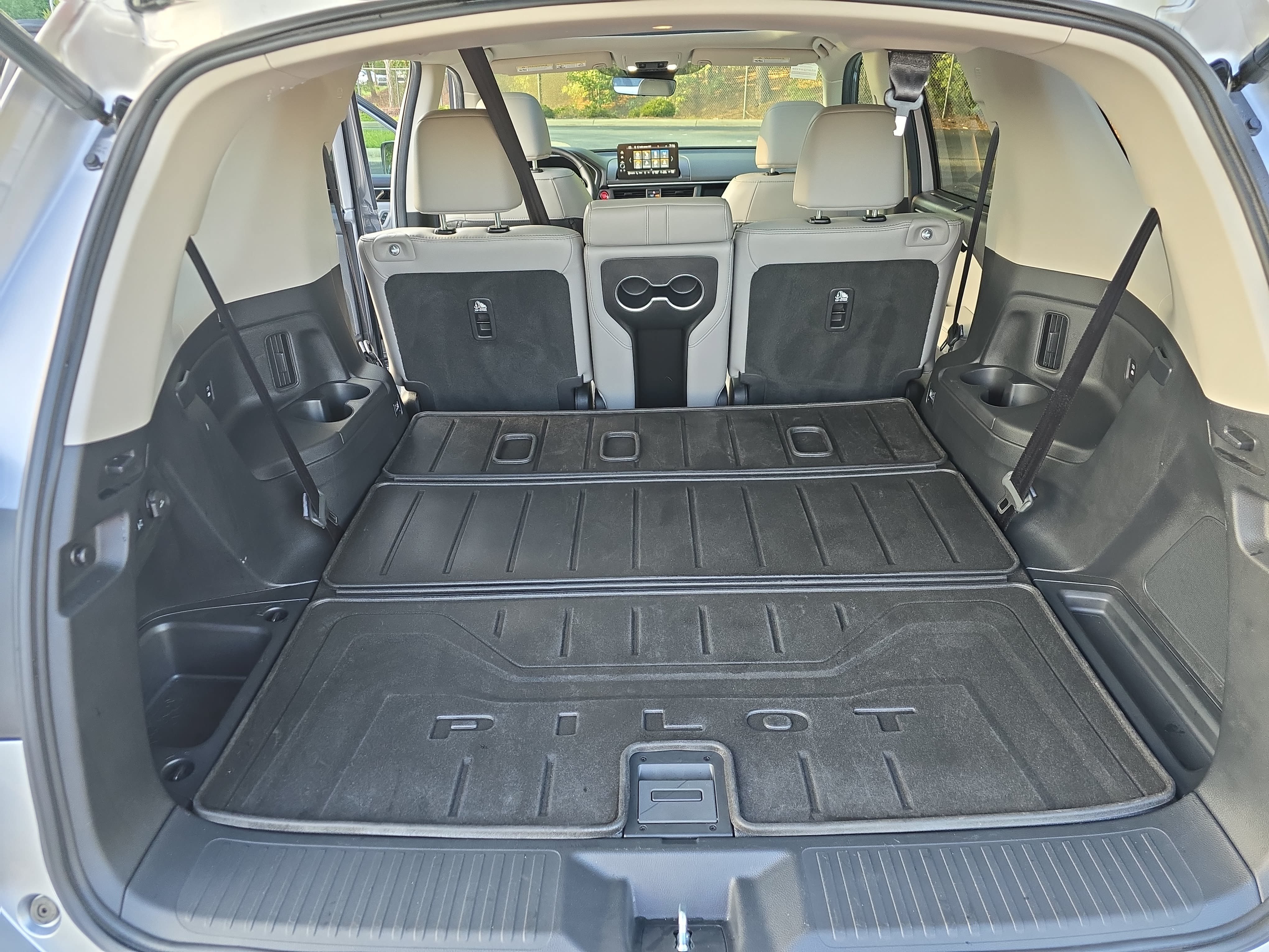 Used 2025 Honda Pilot Touring image 13
