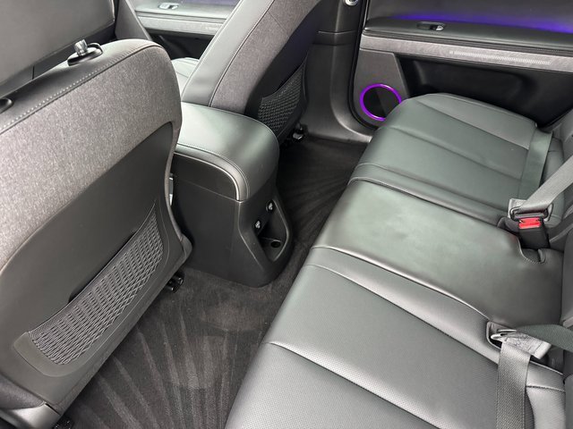 Used 2023 Hyundai Ioniq 5 Limited image 17