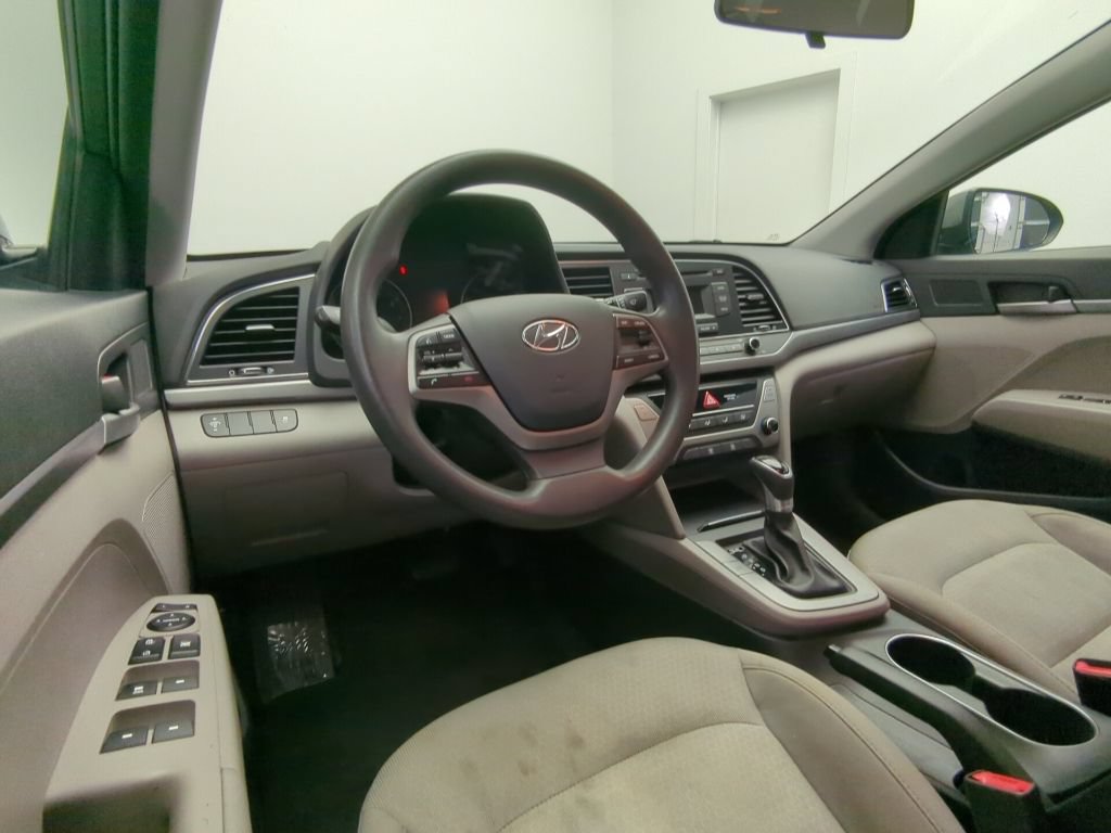 Used 2018 Hyundai Elantra SE FWD image 21