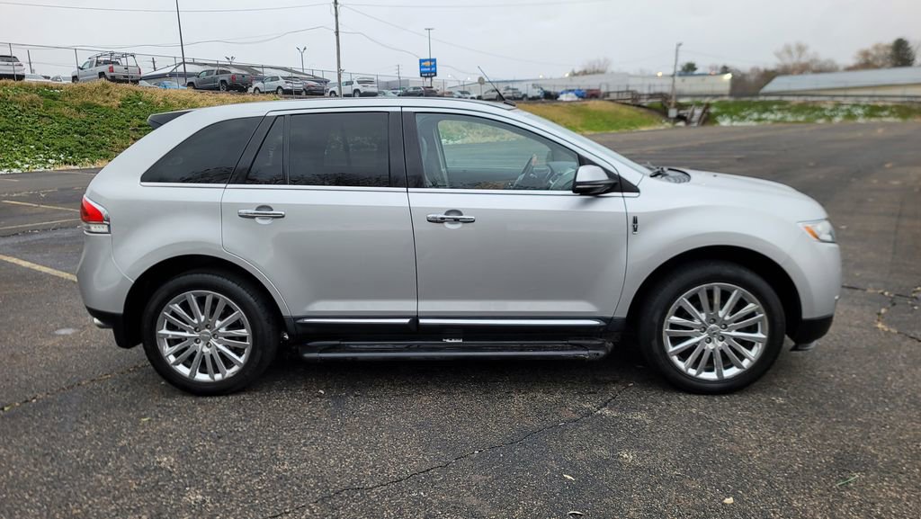 Used 2013 Lincoln MKX Base image 14