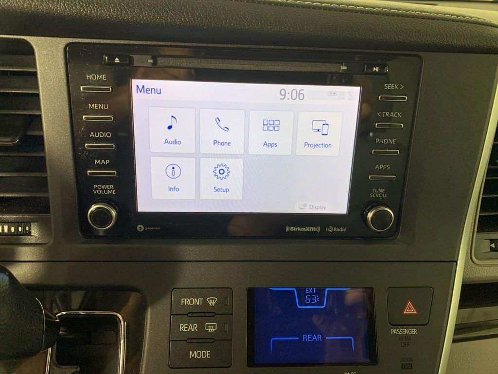 Used 2020 Toyota Sienna XLE FWD image 25