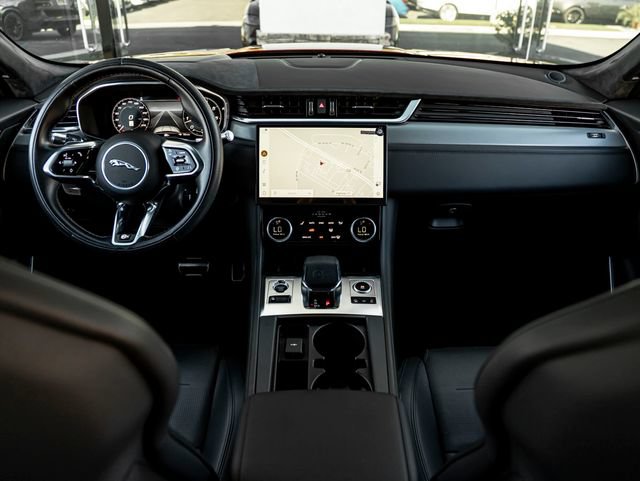Used 2022 Jaguar F-PACE SVR AWD/4WD image 19