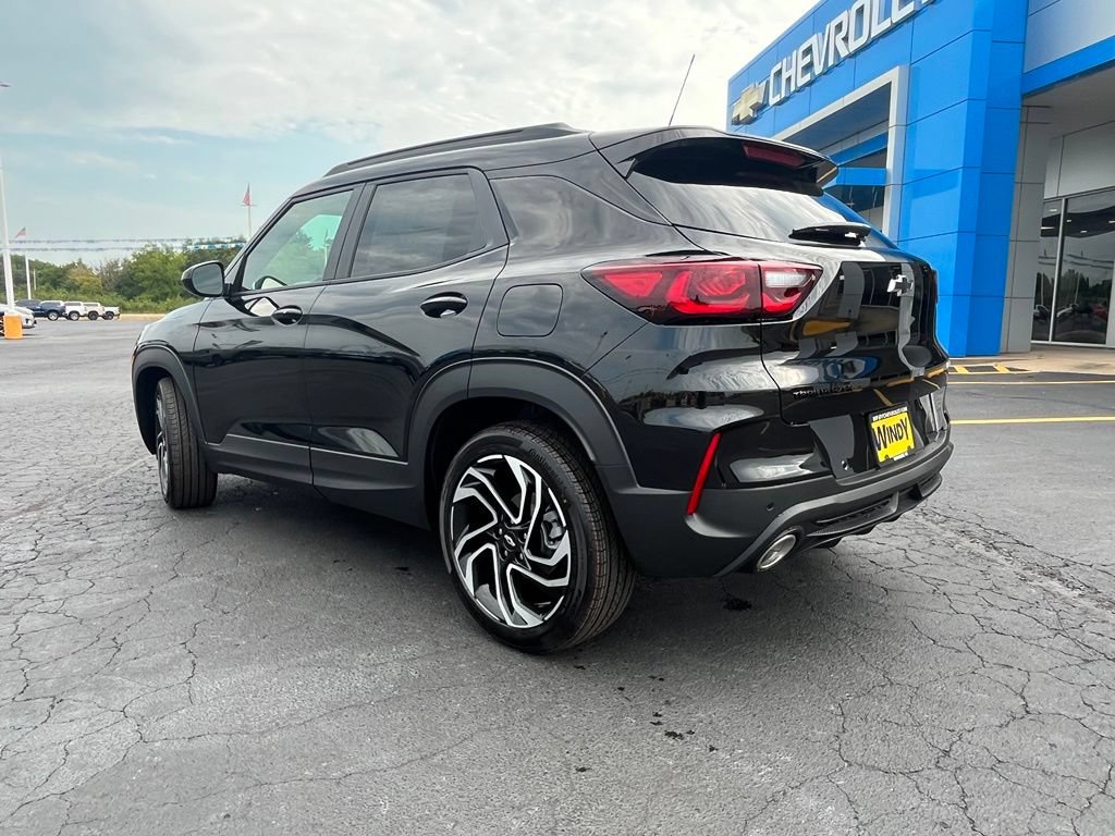 New 2026 Chevrolet TrailBlazer RS w/ Convenience Package FWD image 3