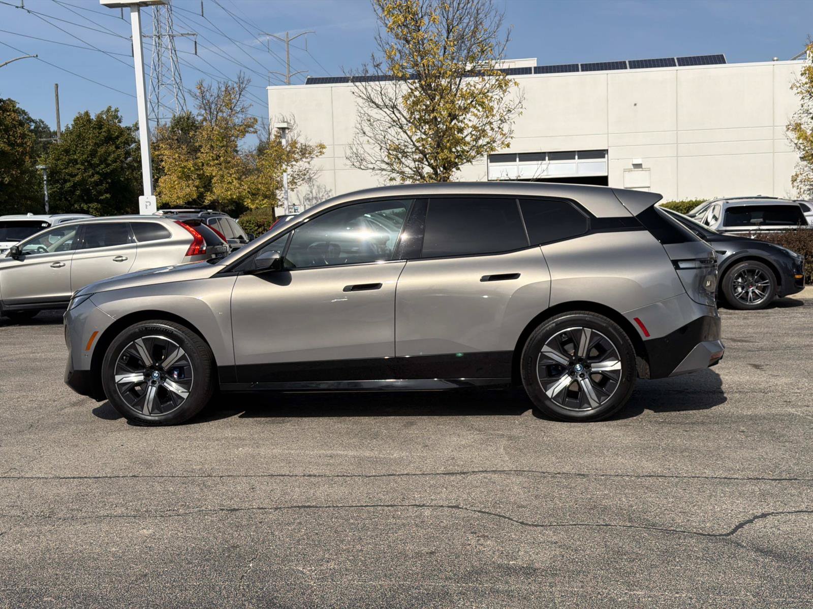 Certified 2024 BMW iX xDrive50 w/ Premium Package AWD/4WD image 15