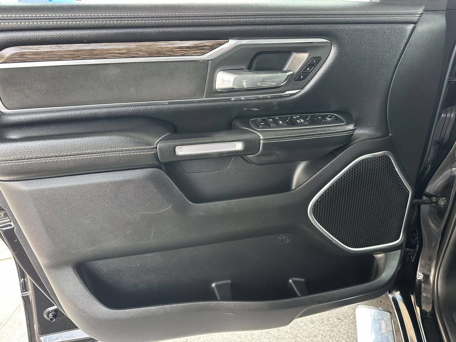 Used 2019 RAM 1500 Laramie AWD/4WD image 23