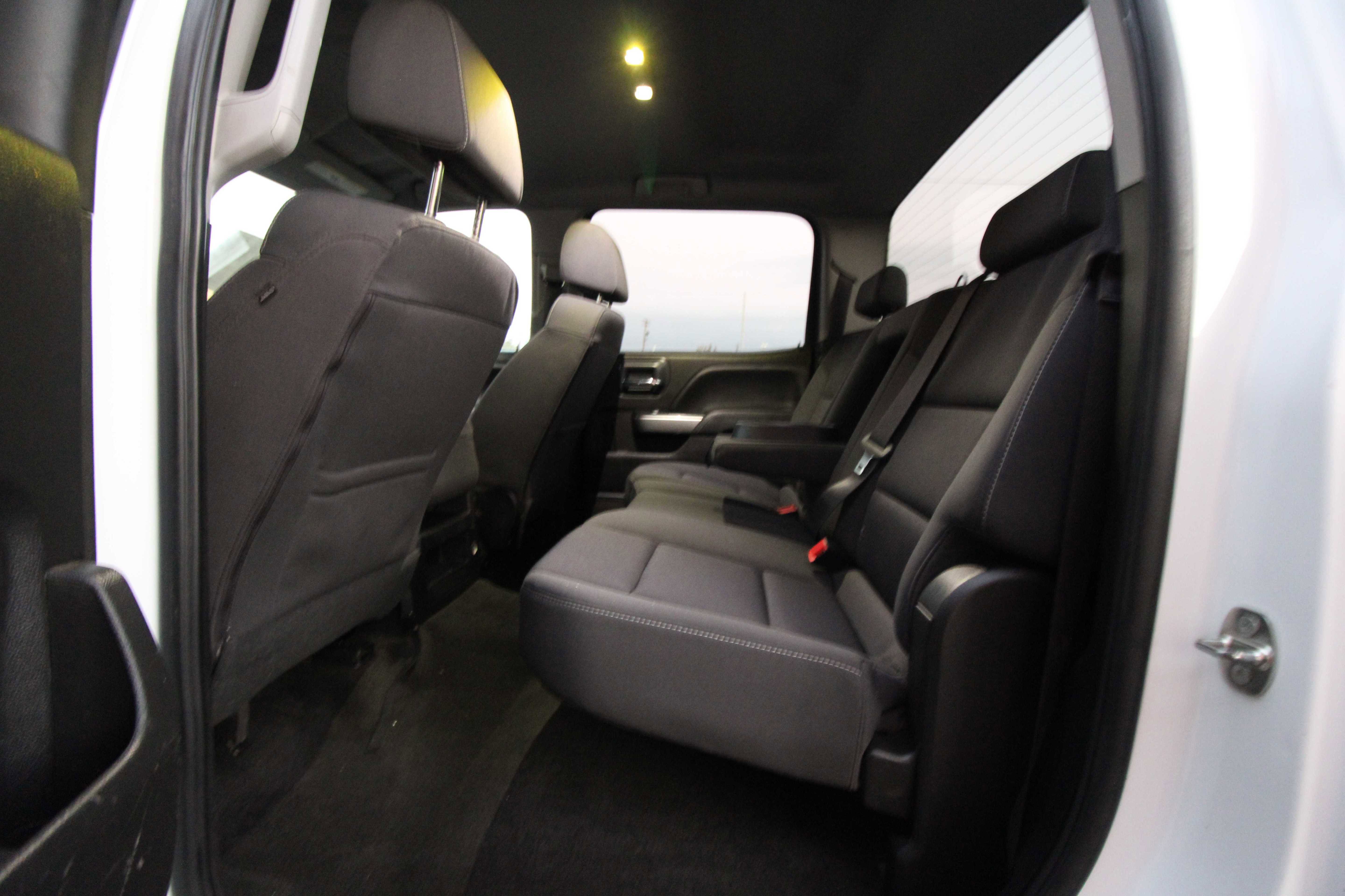 Used 2018 Chevrolet Silverado 1500 LT w/ All Star Edition image 15