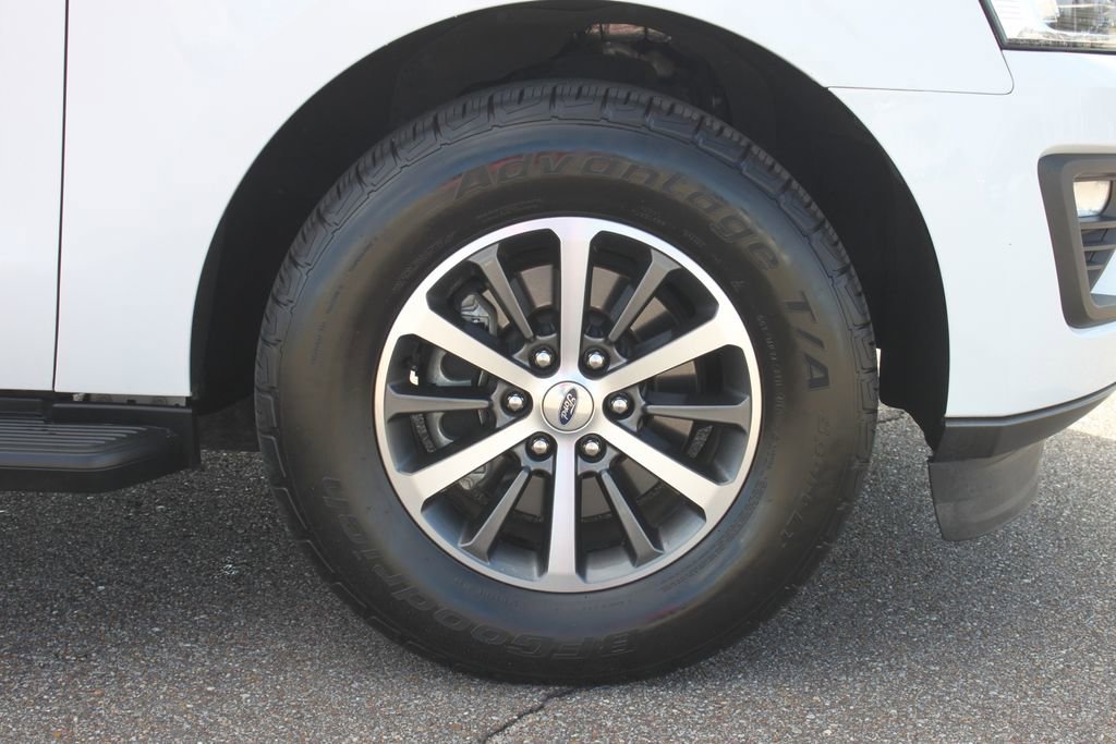 Used 2020 Ford Expedition XLT image 5
