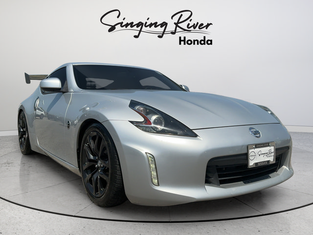 Used 2020 Nissan 370Z Coupe RWD video 1