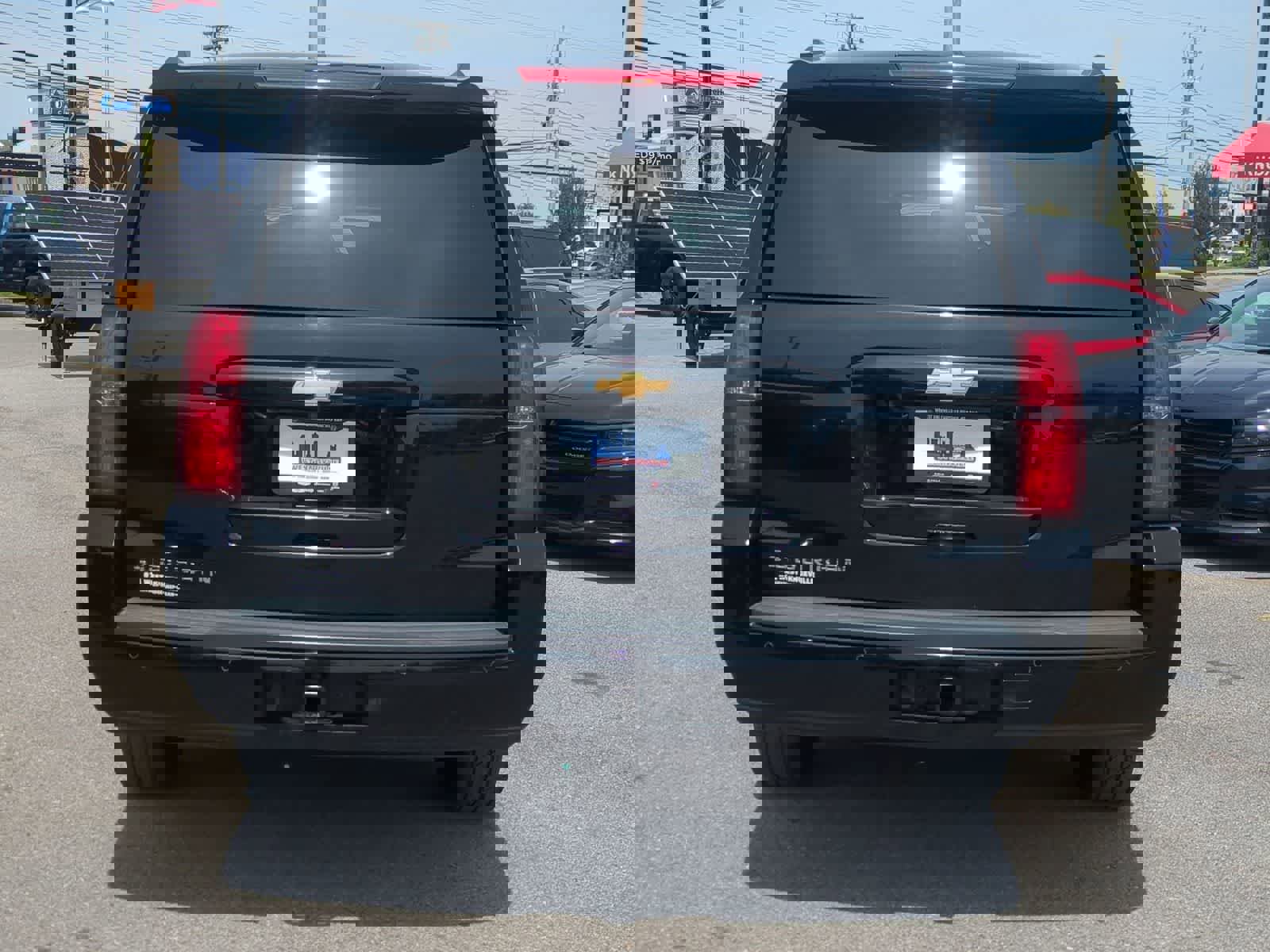 Used 2020 Chevrolet Suburban LT image 7