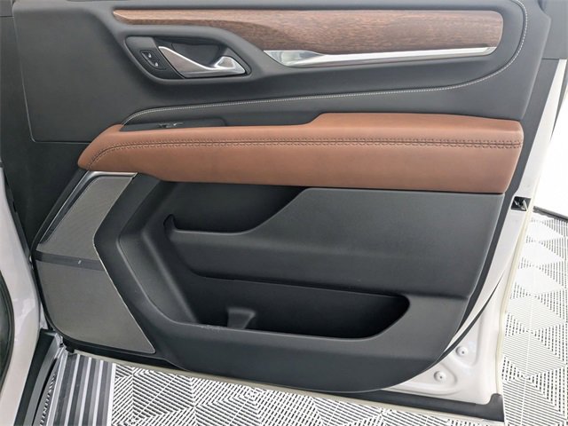 Used 2023 GMC Yukon Denali Ultimate image 39