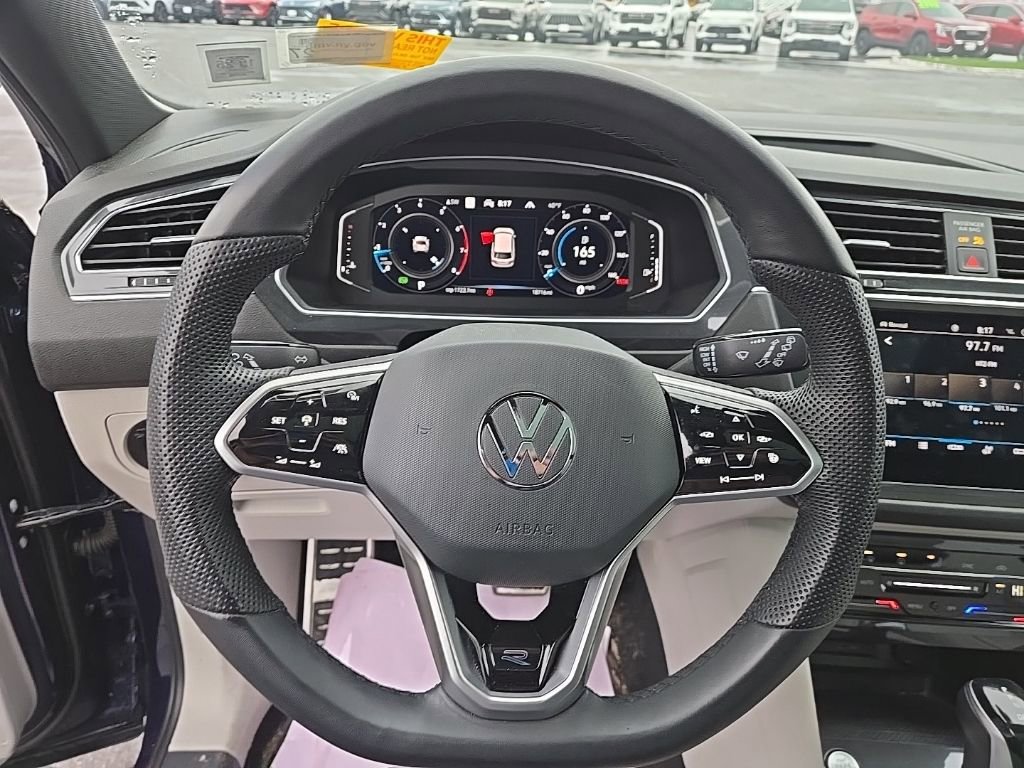 Used 2022 Volkswagen Tiguan SEL R-Line image 20