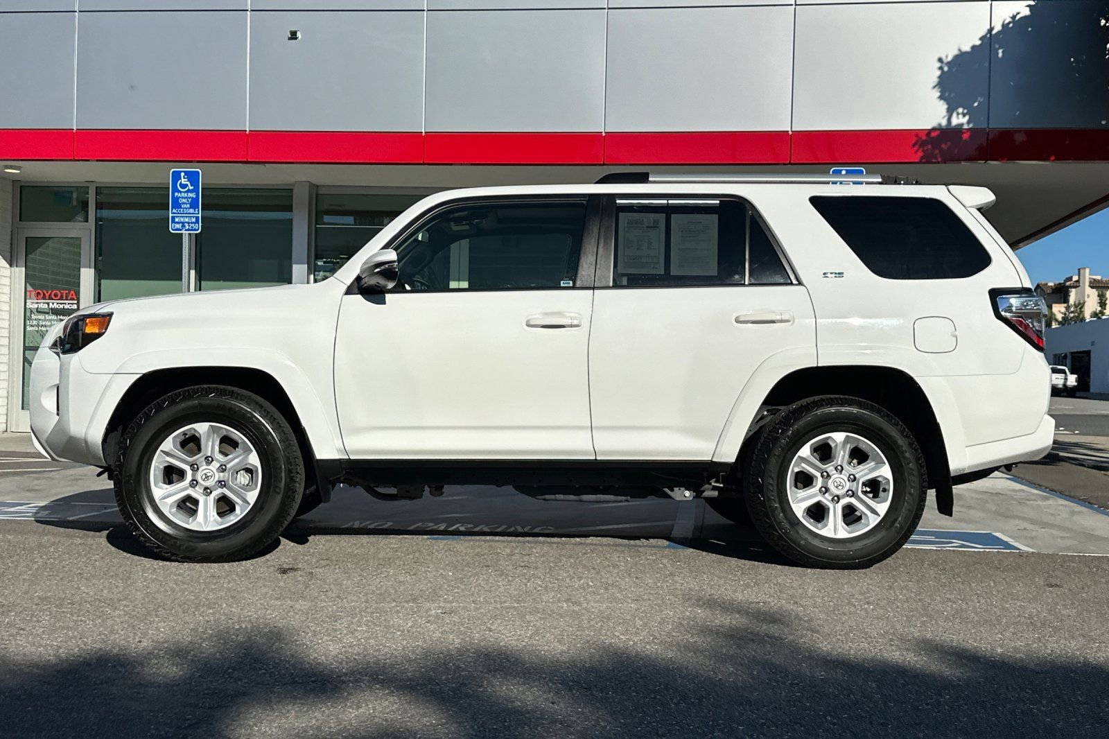 Used 2024 Toyota 4Runner SR5 Premium w/ Moonroof Package image 7