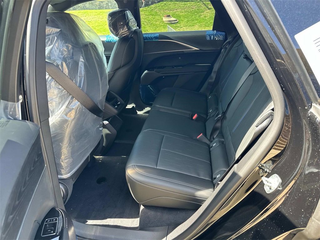 New 2025 Cadillac Lyriq Luxury image 9