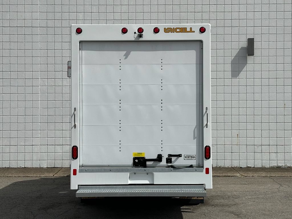 New 2027 Ford E-350 and Econoline 350 Super Duty w/ Power Equipment Group RWD image 5