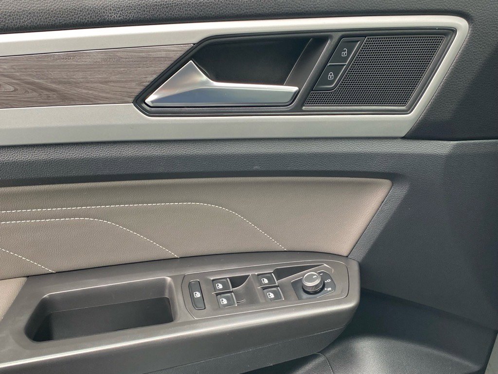 Certified 2022 Volkswagen Atlas Cross Sport SE w/ Panoramic Sunroof Package image 19