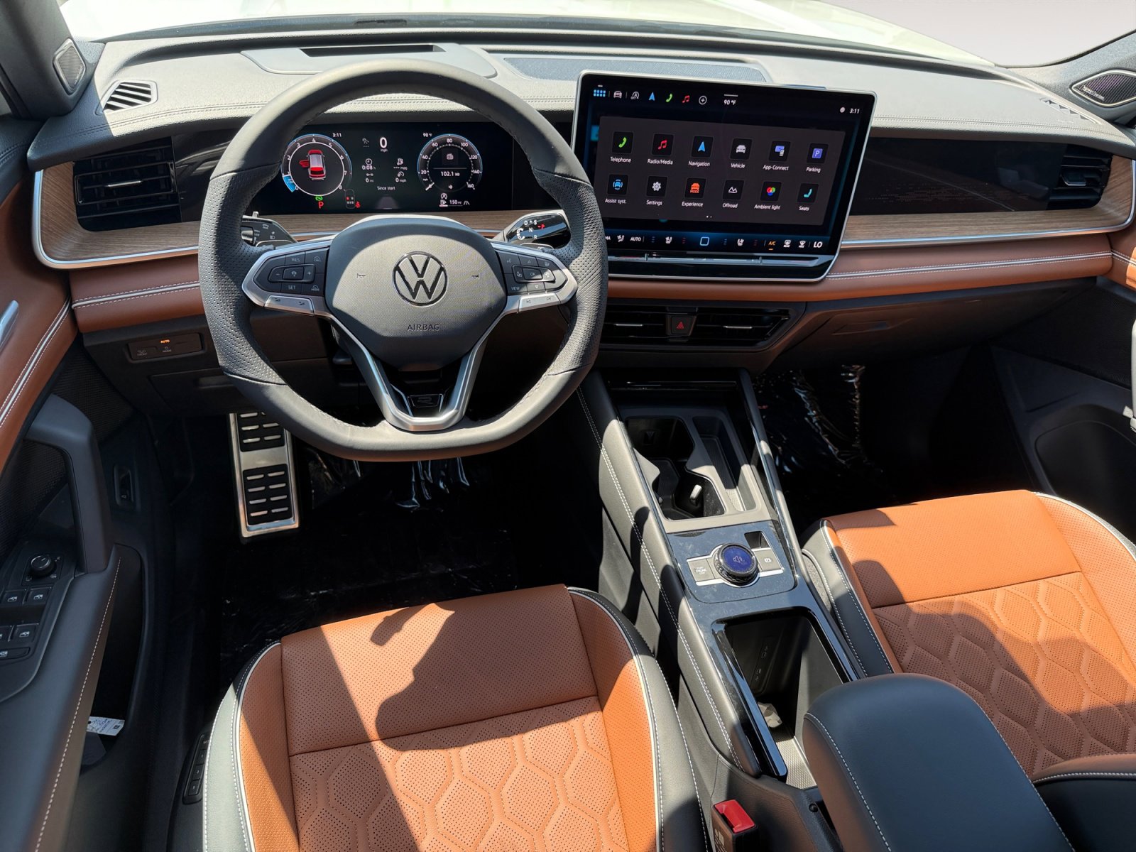 New 2026 Volkswagen Tiguan SEL R-Line AWD/4WD image 15