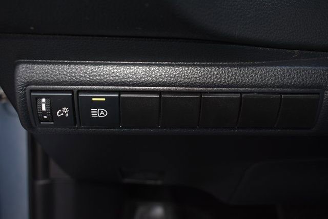 Used 2020 Toyota Corolla SE image 16