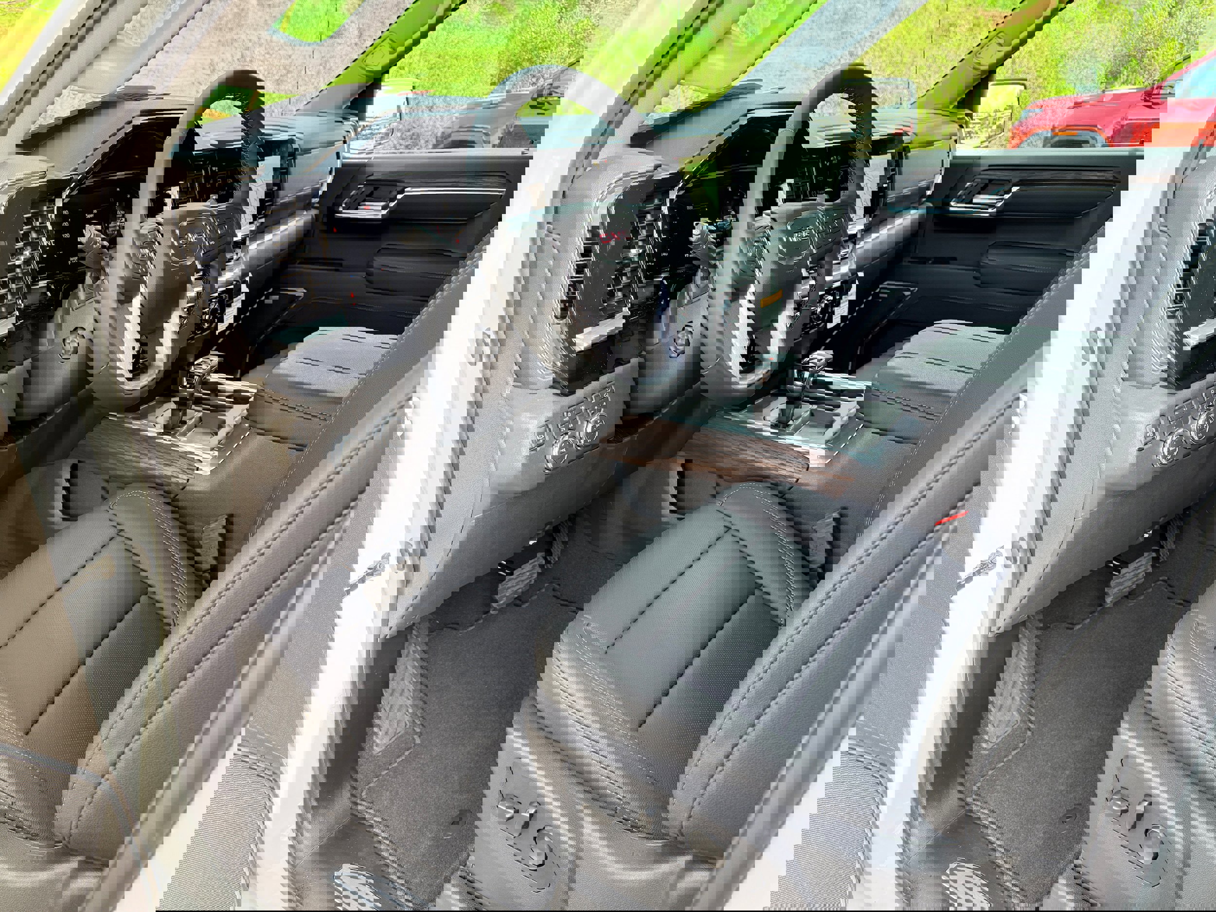 New 2026 GMC Sierra 1500 SLT w/ SLT Premium Package image 12