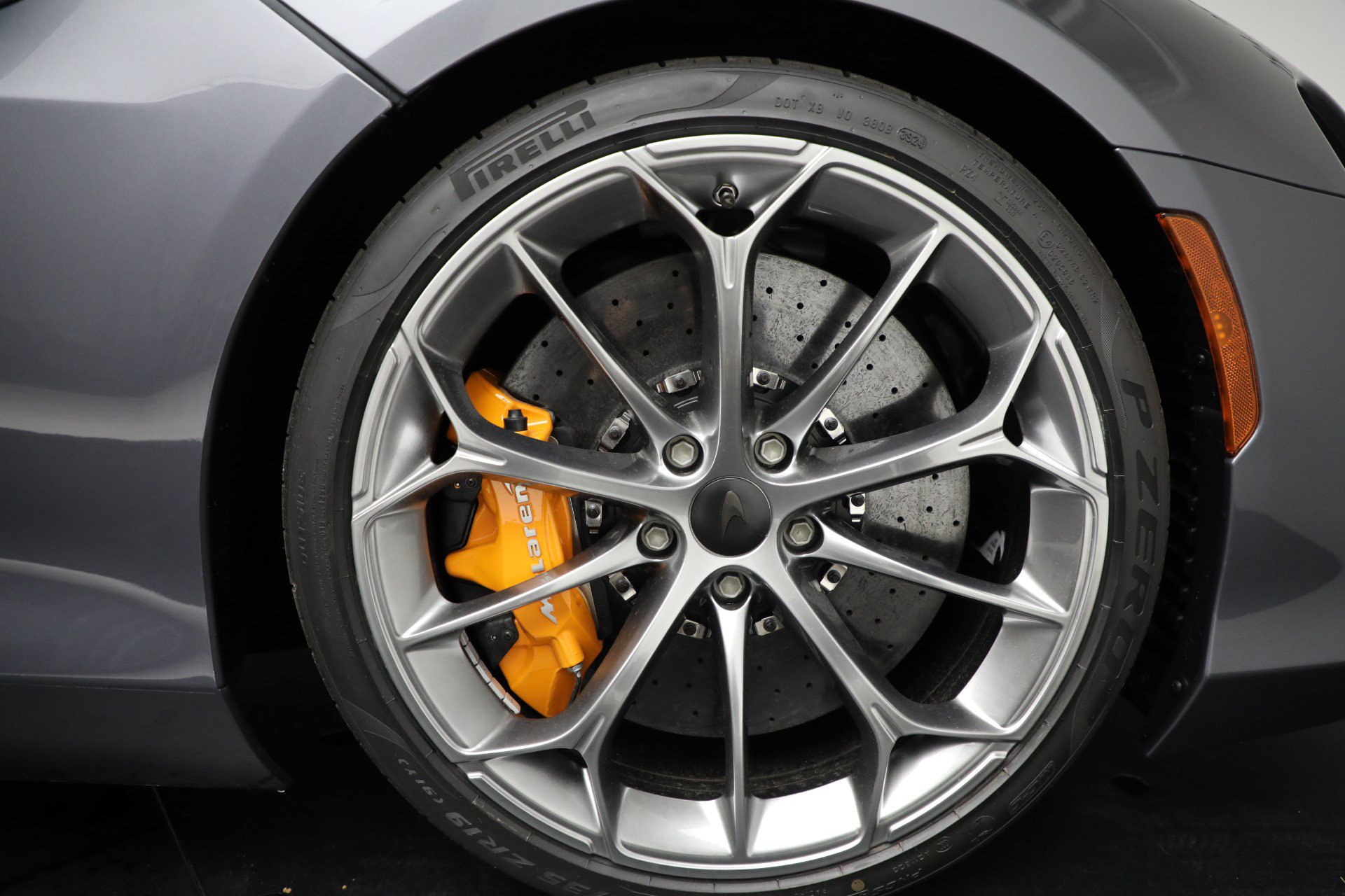 New 2025 McLaren Artura RWD image 19