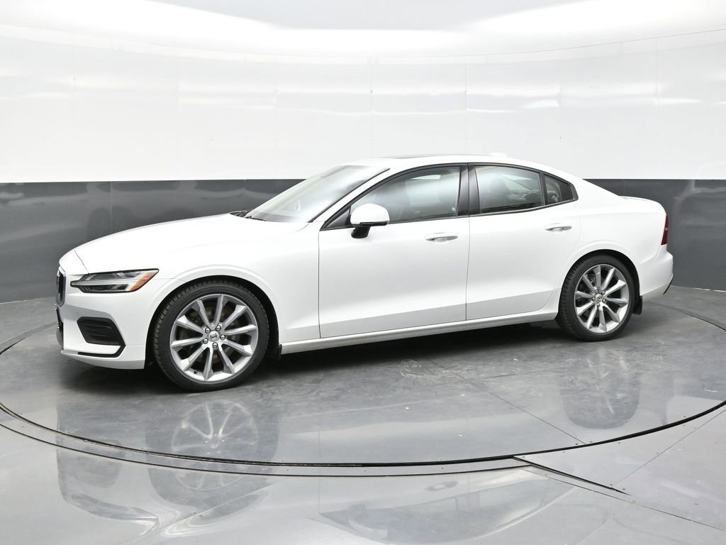 Used 2020 Volvo S60 T6 Momentum w/ Protection Package Premier image 3