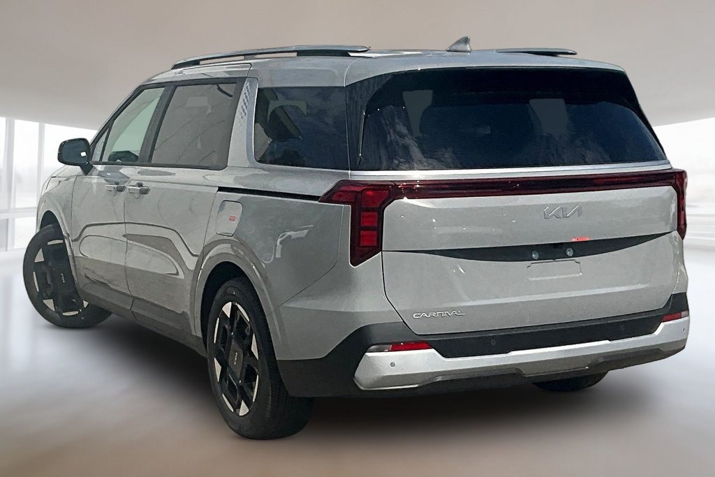 New 2027 Kia Carnival EX FWD image 3