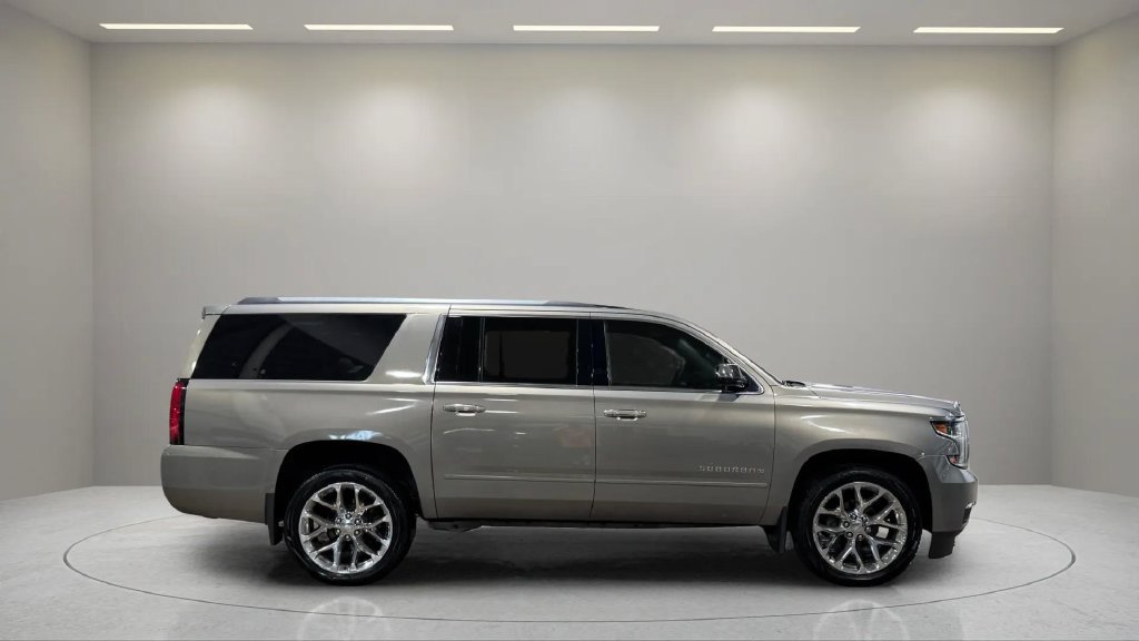 Used 2017 Chevrolet Suburban Premier AWD/4WD image 2