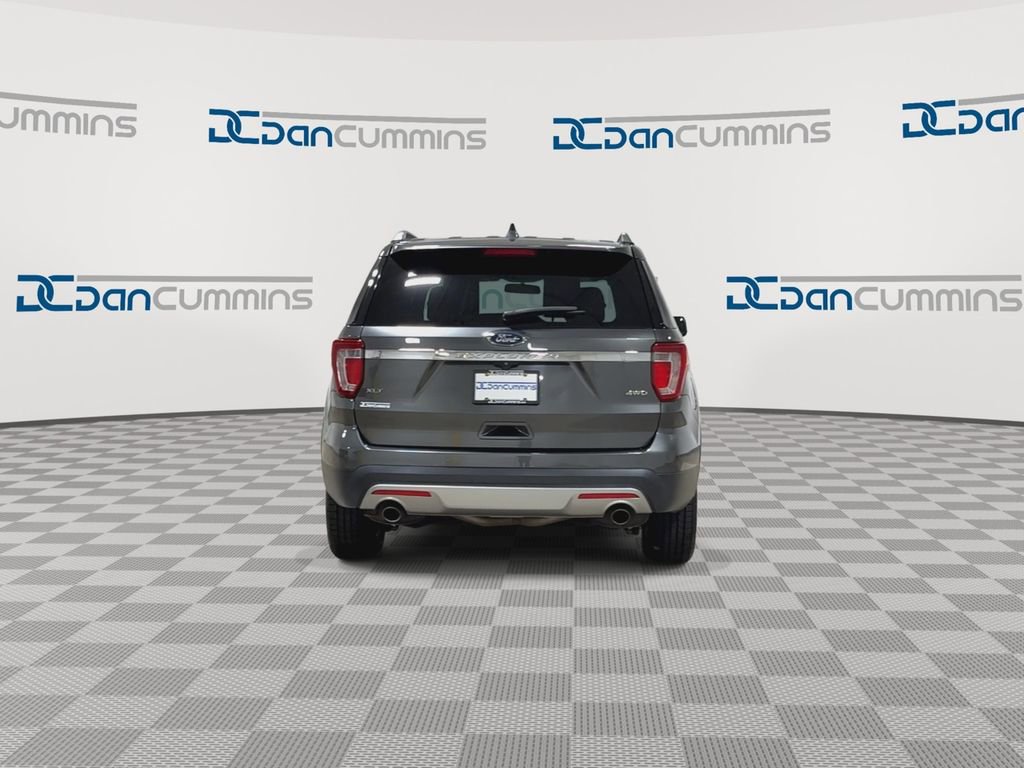 Used 2017 Ford Explorer XLT AWD/4WD image 7