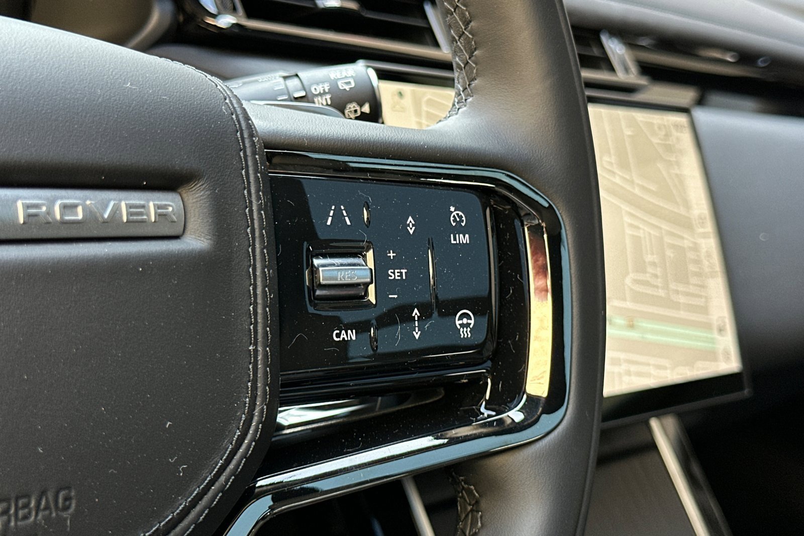 New 2026 Land Rover Range Rover Velar Dynamic SE image 29