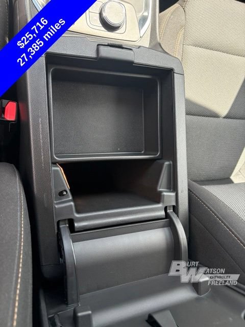 Used 2021 Chevrolet Traverse LT FWD image 24