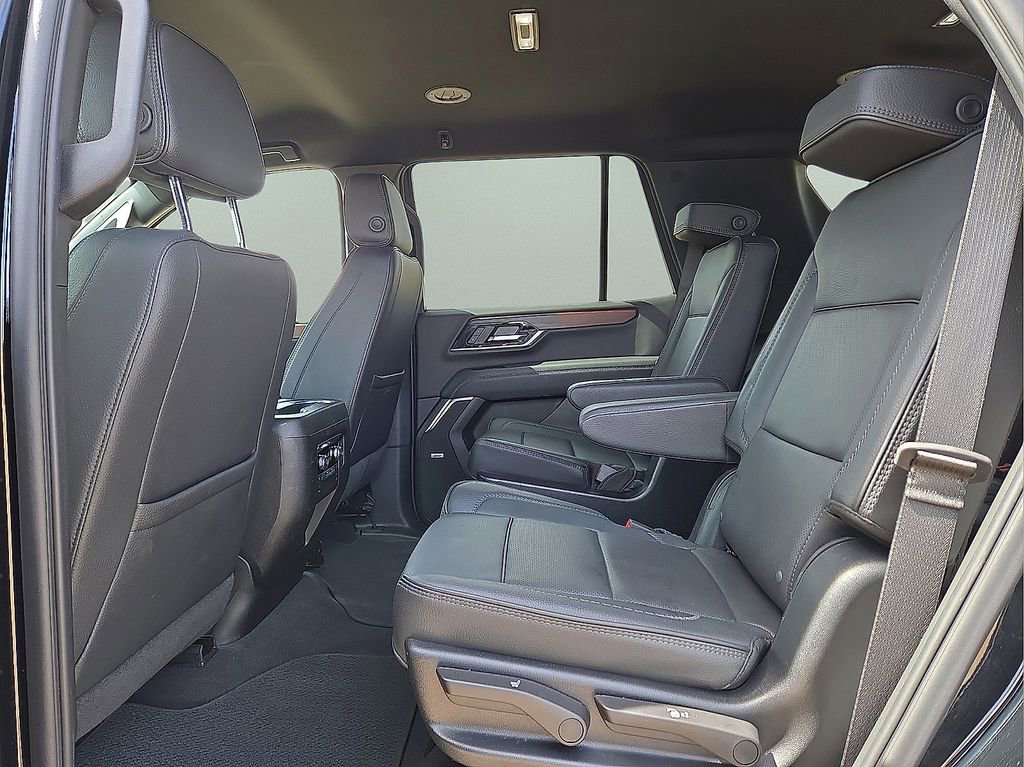 Used 2025 GMC Yukon Denali image 17