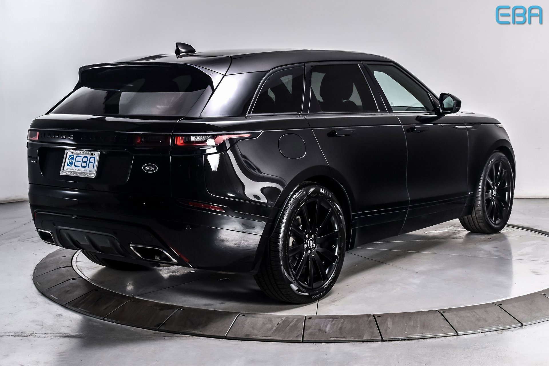 Used 2020 Land Rover Range Rover Velar R-Dynamic S image 6