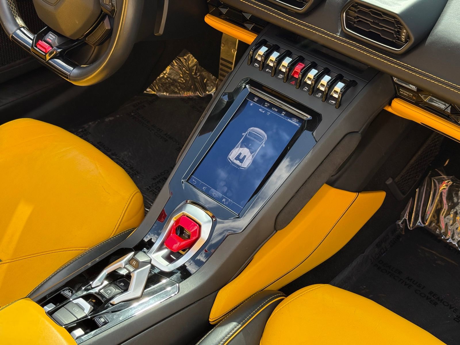 Used 2022 Lamborghini Huracan EVO image 34