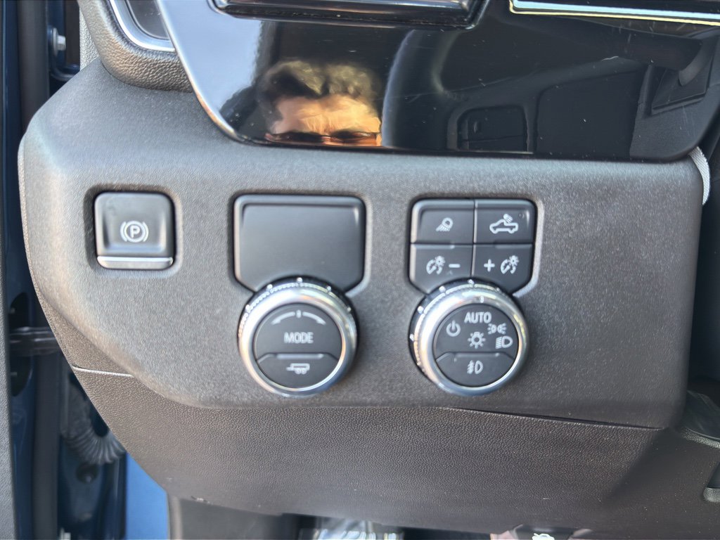 Used 2024 GMC Sierra 1500 SLT image 16