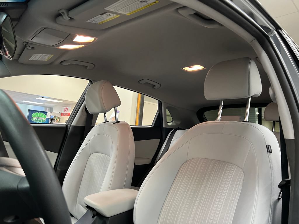Used 2023 Hyundai Kona SEL AWD/4WD image 22