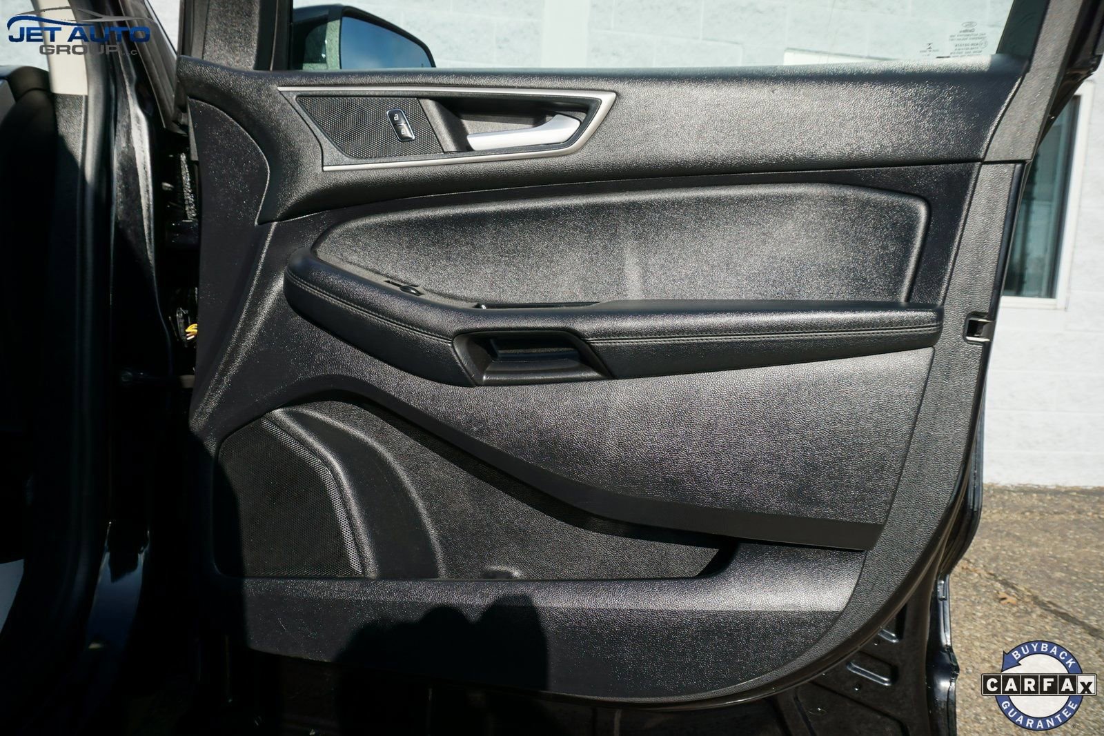 Used 2020 Ford Edge SEL image 24