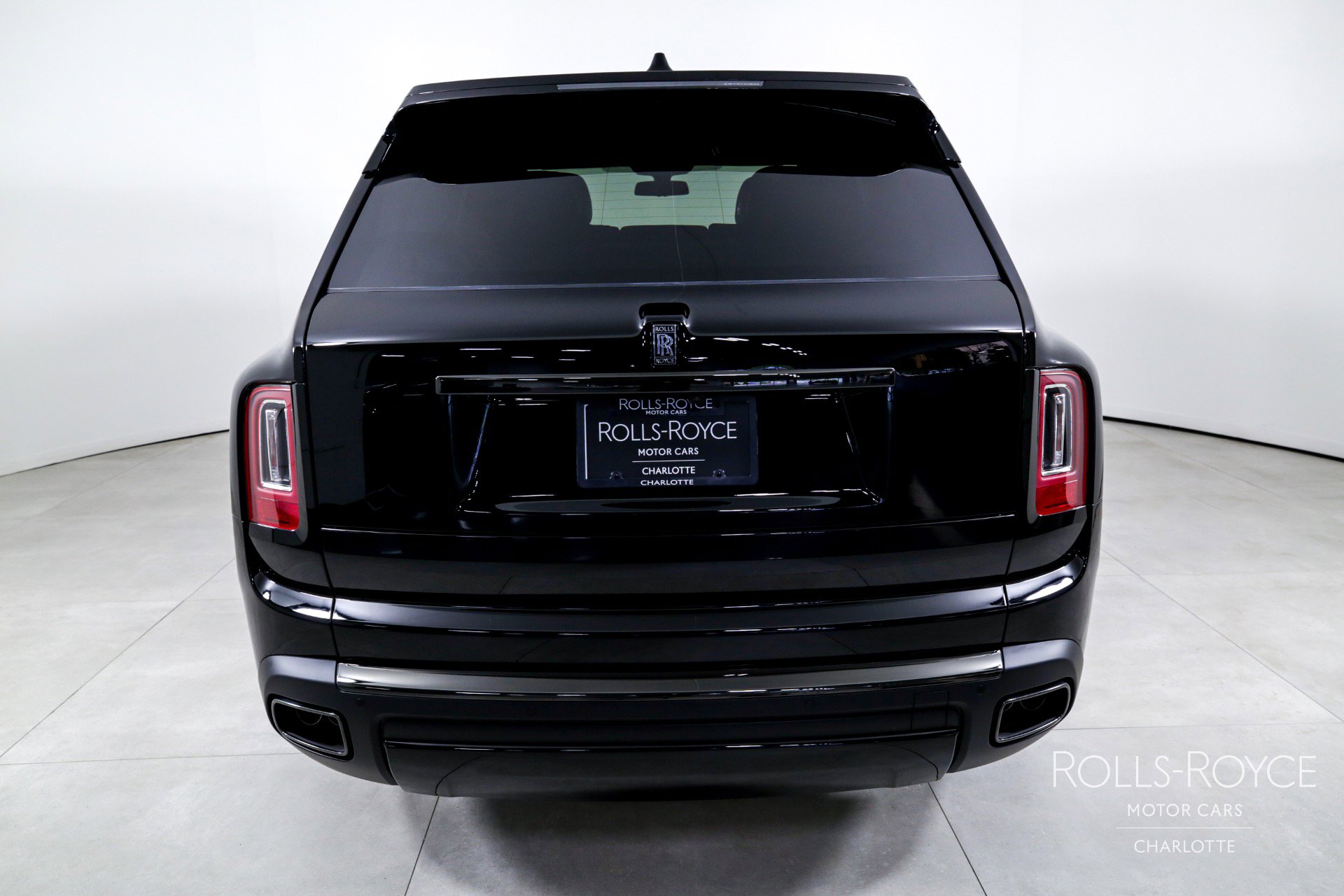Certified 2024 Rolls-Royce Cullinan Black Badge w/ Dark Exterior Package image 9