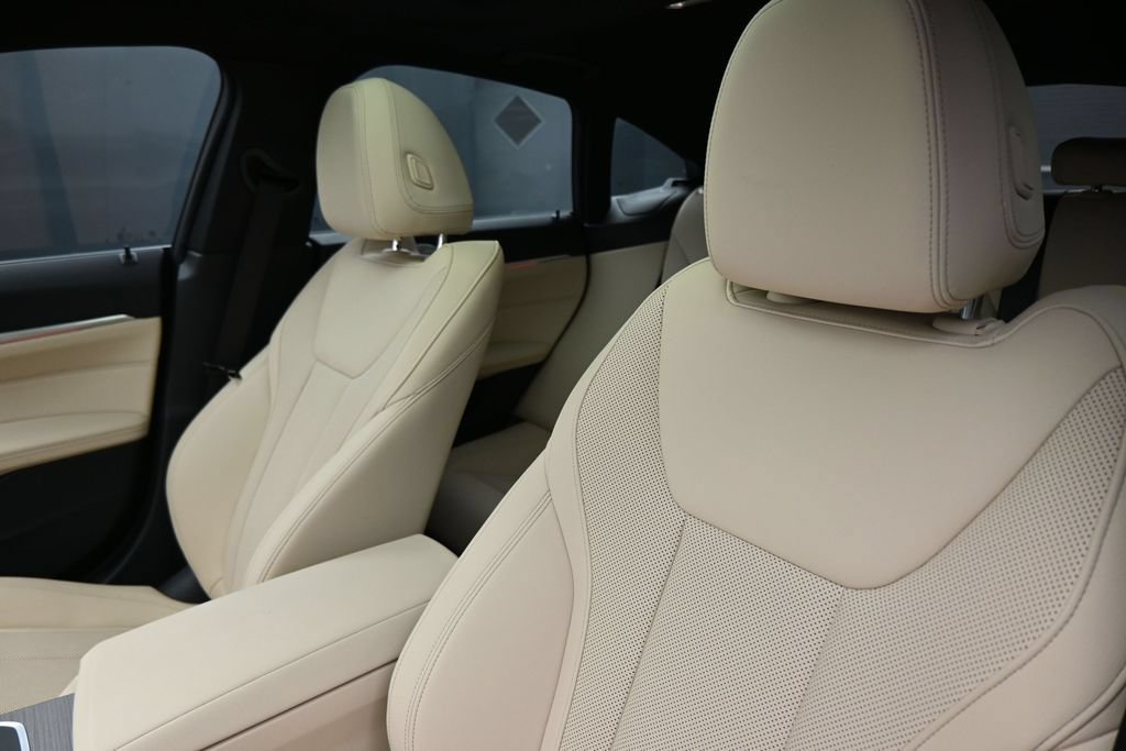 Used 2025 BMW i4 eDrive40 w/ Premium Package RWD image 12