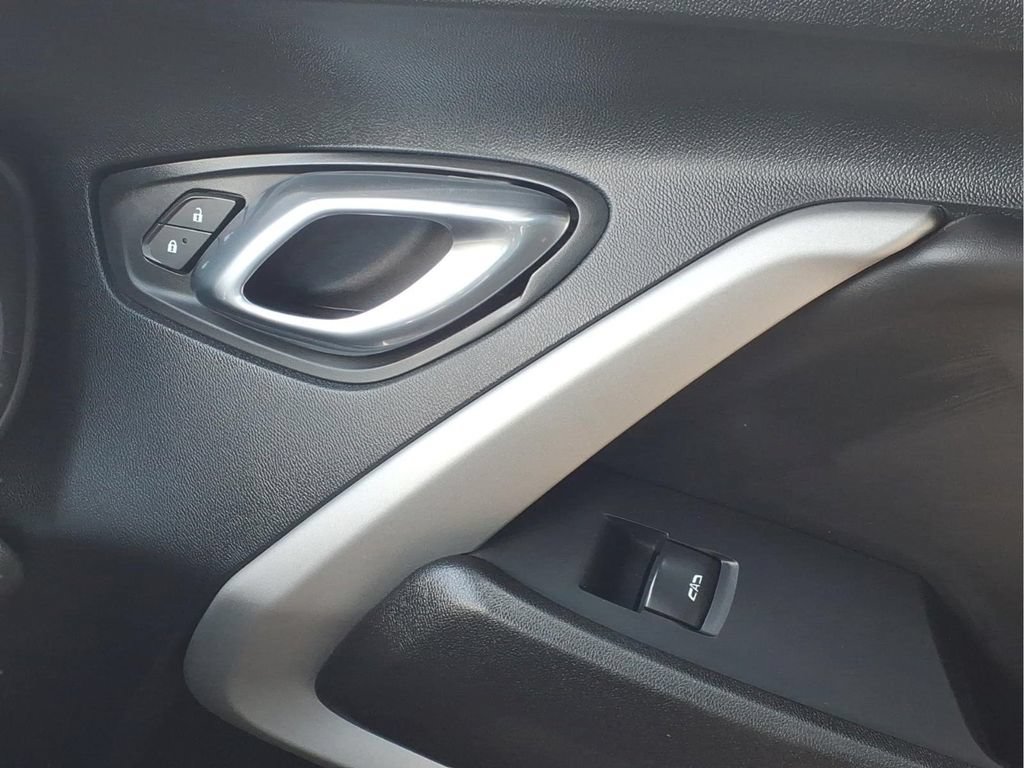 Used 2018 Chevrolet Camaro LT RWD image 23