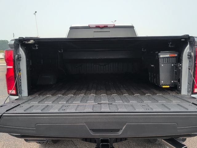 Used 2026 Chevrolet Silverado 2500 ZR2 w/ LPO, Dark Essentials Package AWD/4WD image 7