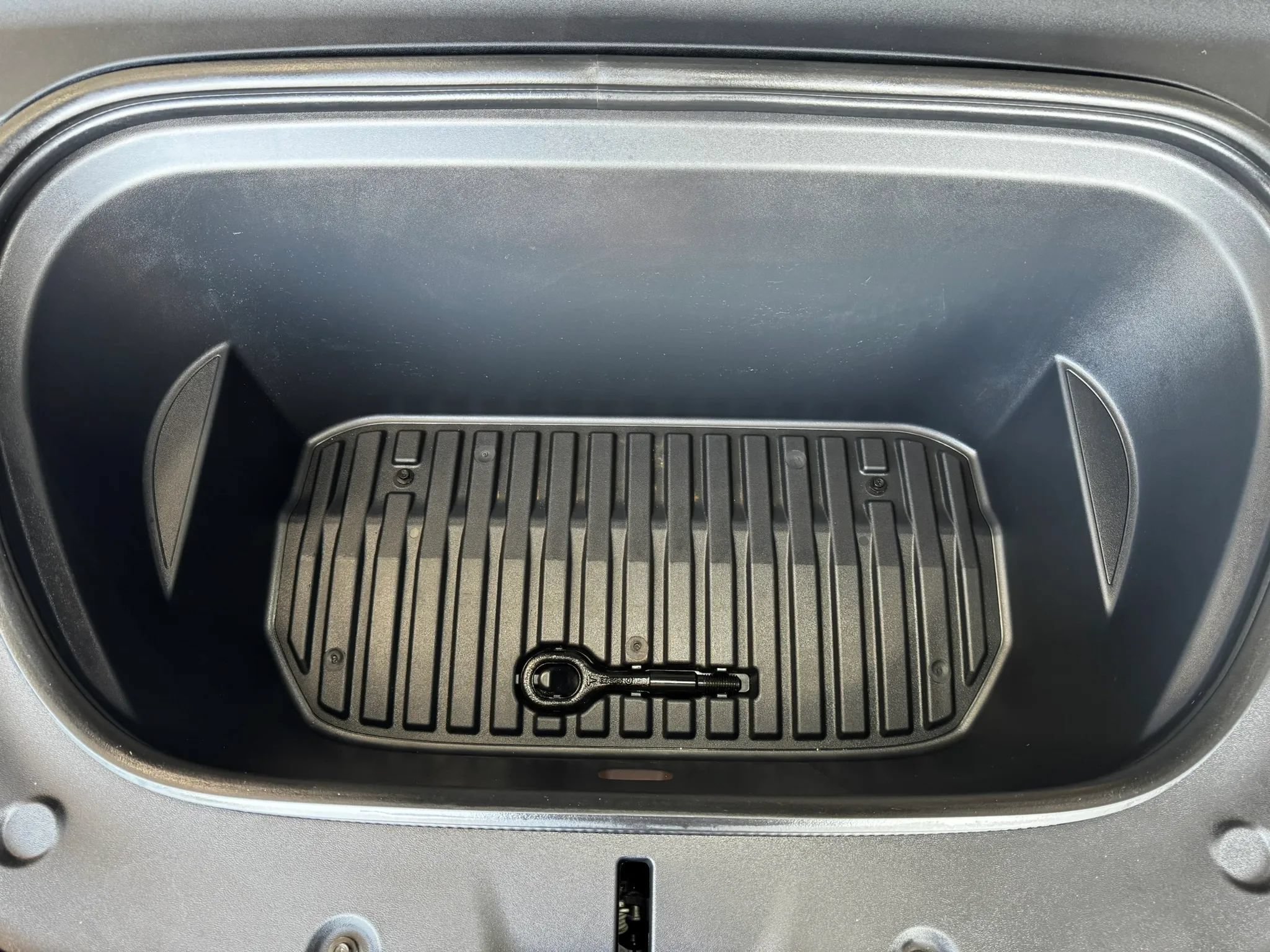 Used 2024 Tesla Model Y Performance AWD/4WD image 42