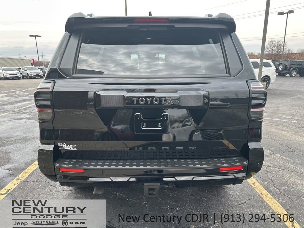 Used 2025 Toyota 4Runner TRD Sport AWD/4WD image 4
