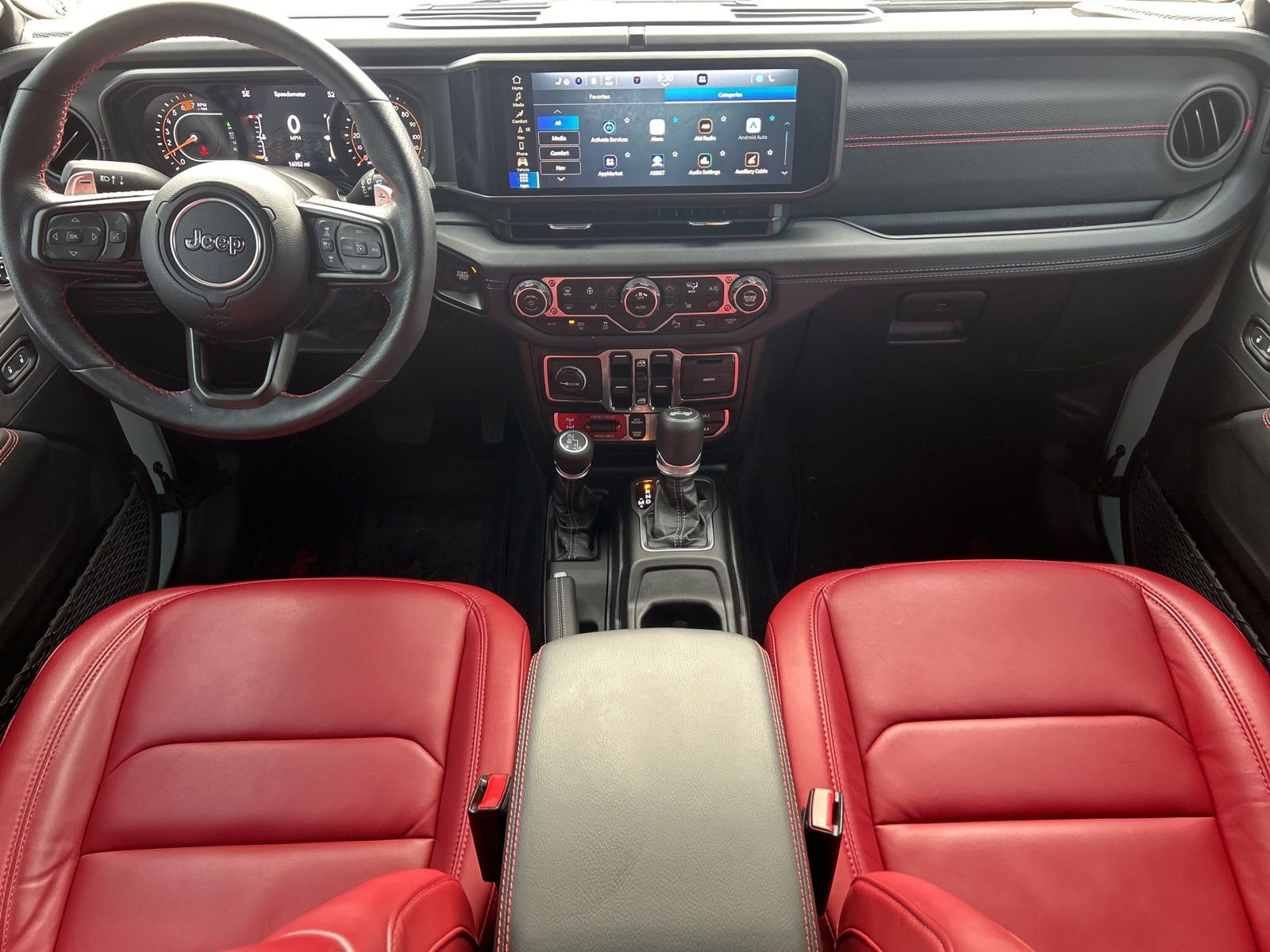 Used 2024 Jeep Wrangler Unlimited Rubicon 392 image 15