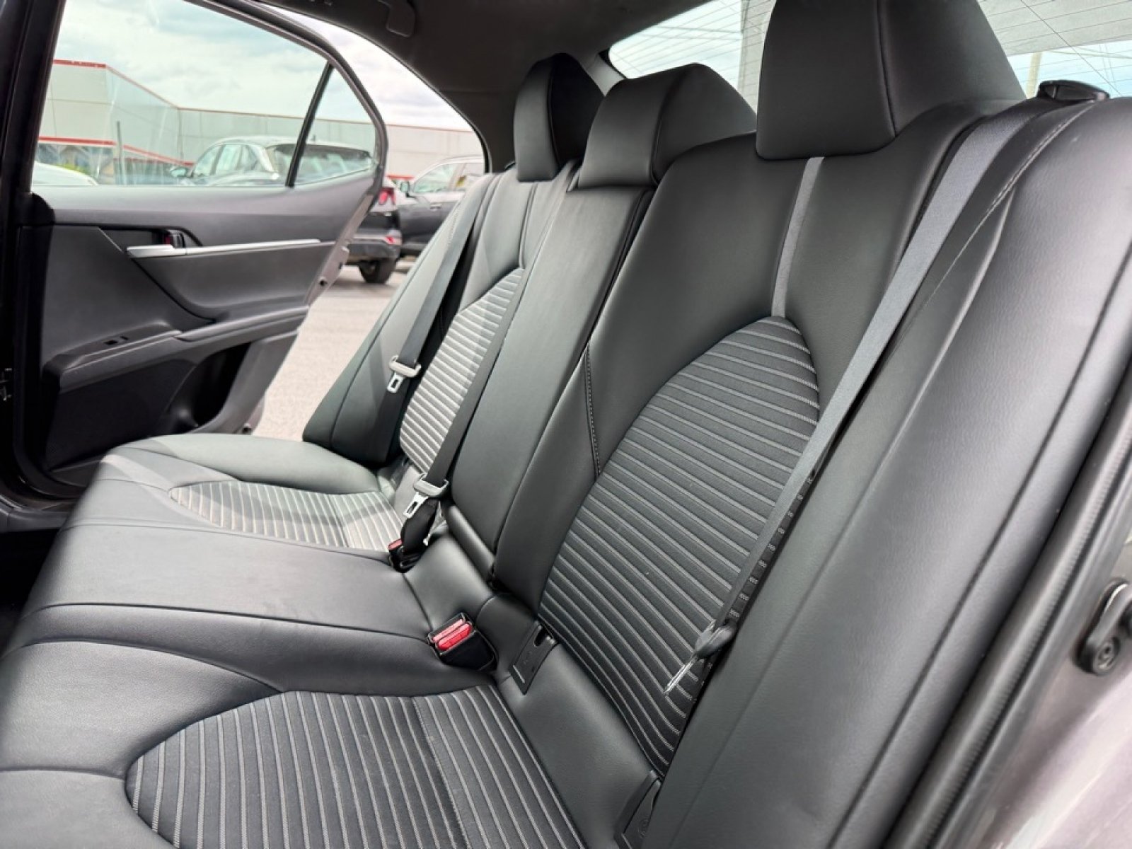 Used 2023 Toyota Camry SE FWD image 29