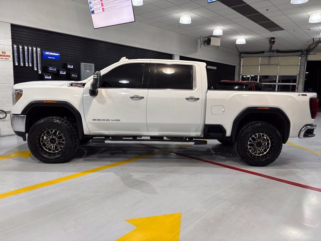 Used 2022 GMC Sierra 2500 SLT w/ SLT Convenience Package AWD/4WD image 2